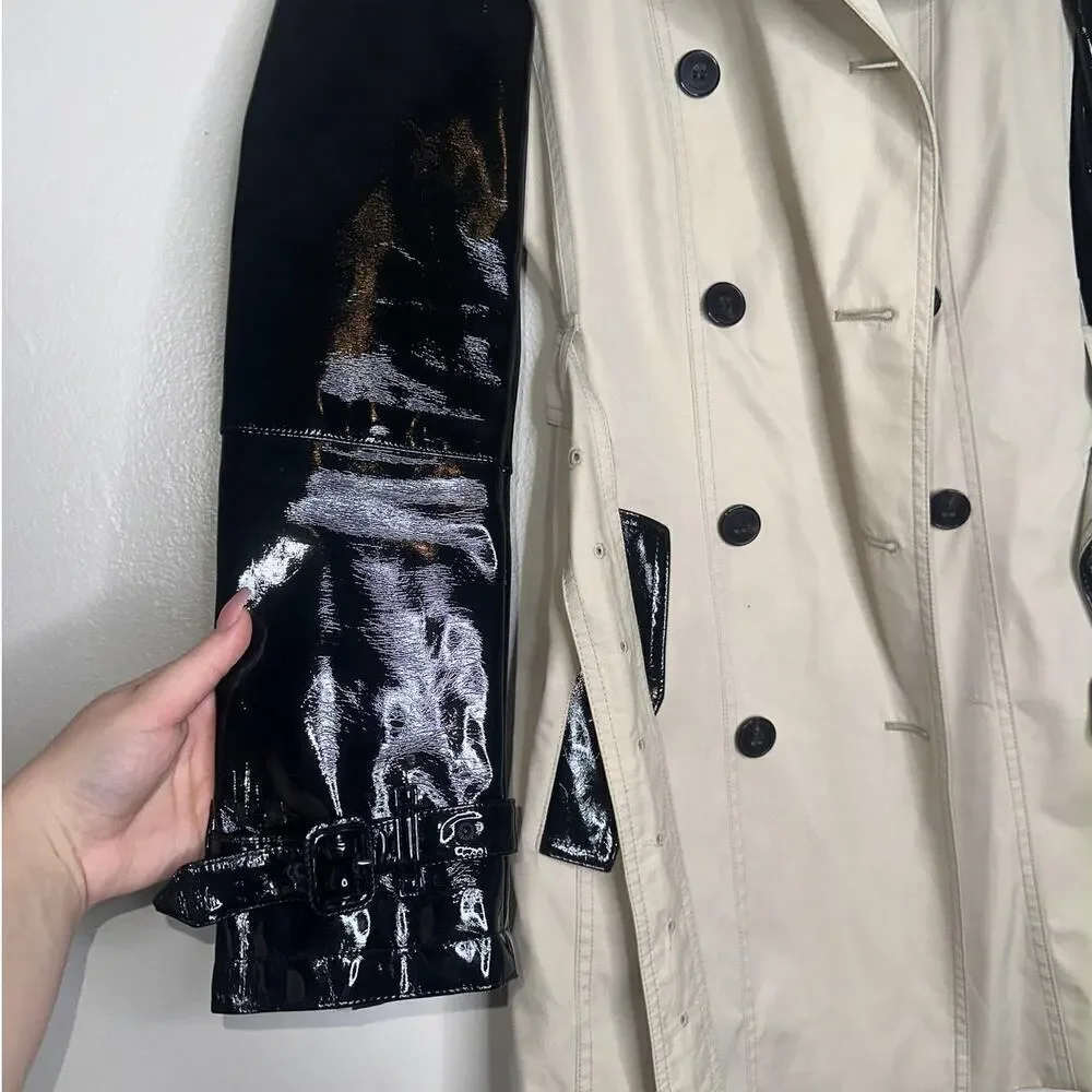 Burberry Patent Leather Sleeve Gabardine Trench Coat Black Tan US 4 - Picture 4 of 12